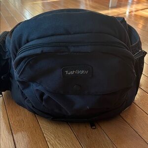 Like New TushBaby carrier